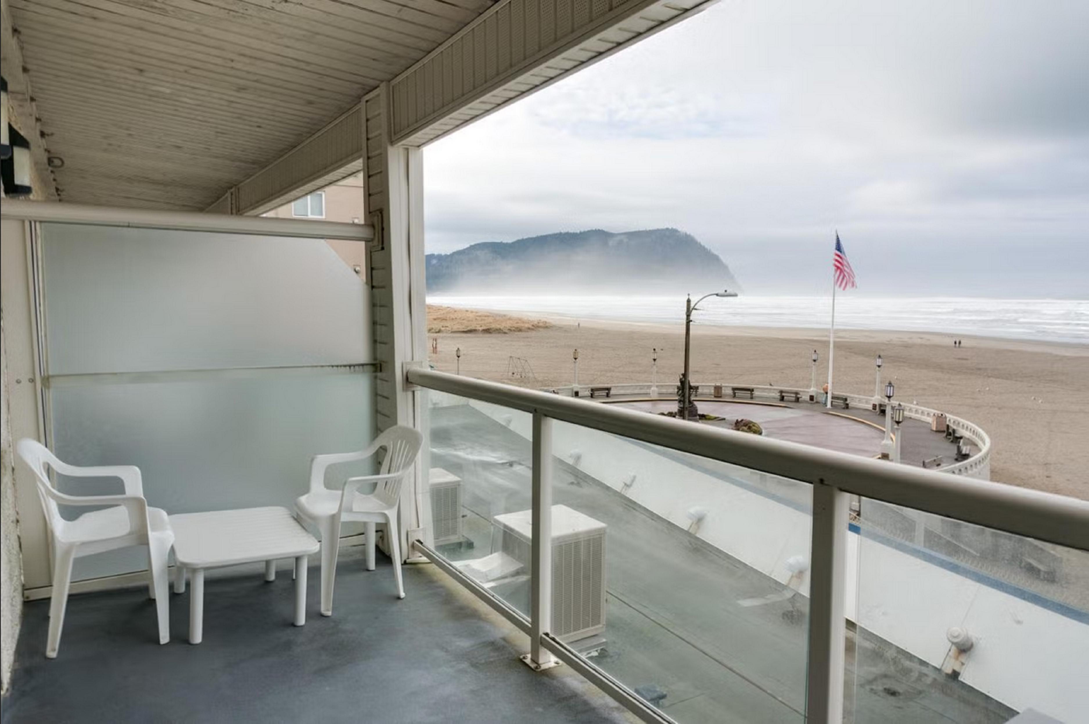 Promenade Inn & Suites Oceanfront Seaside Exterior foto